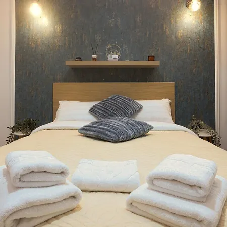 Botev Design Apartments - Walk To Old Town - Pumo Properties-3